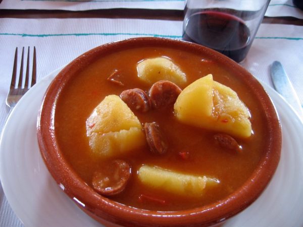 Patatas a la Riojana: un plato tradicional español que no puedes dejar de probar en Semana Santa 1