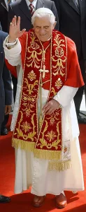 Documental Online: El Papa Benedicto XVI, profeta de los últimos tiempos 3 Benedicto XVI