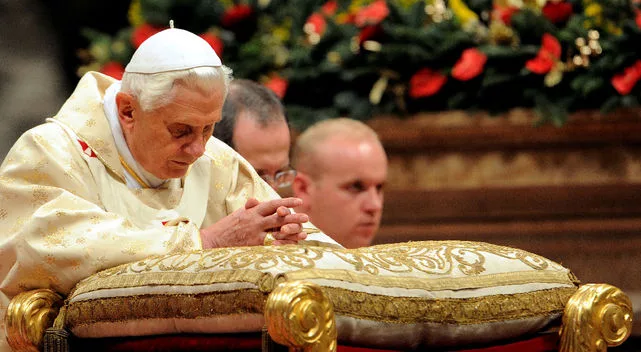 Documental Online: El Papa Benedicto XVI, profeta de los últimos tiempos 1 Benedicto XVI