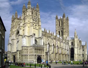 Descubre la riqueza del turismo cristiano en Canterbury 2 Turismo Cristiano: Catedral de Canterbury