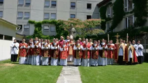 Obispo suizo asegura que el Papa Francisco dijo que los lefebvristas no son cismáticos 3 Mundo Católico. Lefebvristas Papa Francisco Vitus Huonder