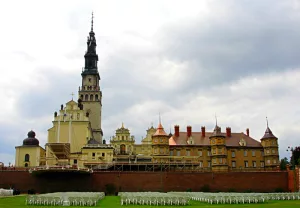 Guía turística religiosa de Częstochowa: descubriendo la devoción y el patrimonio cultural de una ciudad sagrada 2 Turismo religioso: Monasterio de Jasna Gora