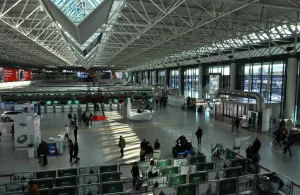 MUNDO CATÓLICO: La escultura de Bernini de Jesús en exhibición en el aeropuerto de Roma 3 MUNDO CATOLICO AEROPUERTO DE ROMA