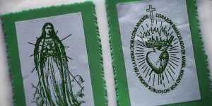 6 poderosos Sacramentales de la Virgen María que debes conocer 7 Sacramentales de la Virgen Maria escapulario verde