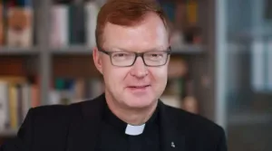 VATICANO. Comisión de Protección de Menores responde a críticas de sacerdote 2 Vaticano padre Zollner Comision para Proteccion de Menores