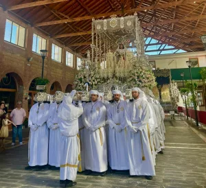 Obispo de Huelva lamenta ofensa a Virgen del Rocío en programa de TV3 4 La cofradia quiere denunciar a tv3