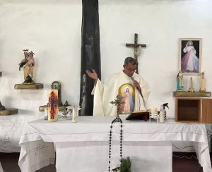 Falso cura celebraba sacramentos en club de Caracas: alerta Arquidiócesis 2 falso cura