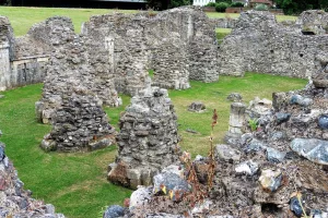 Descubre la riqueza del turismo cristiano en Canterbury 3 Turismo cristiano: Ruinas de la Abadía de San Agustín
