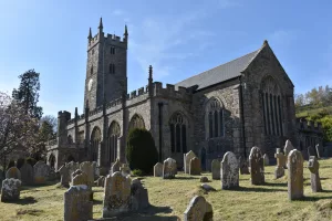 Descubre la riqueza del turismo cristiano en Canterbury 6 Turismo cristiano: Iglesia de San Pedro y San Pablo