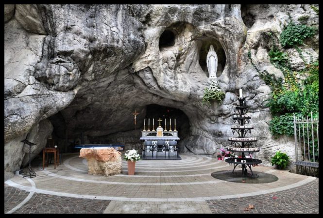 Guía turística de Lourdes: lugares de interés, actividades y consejos 1 Santuario de Lourdes