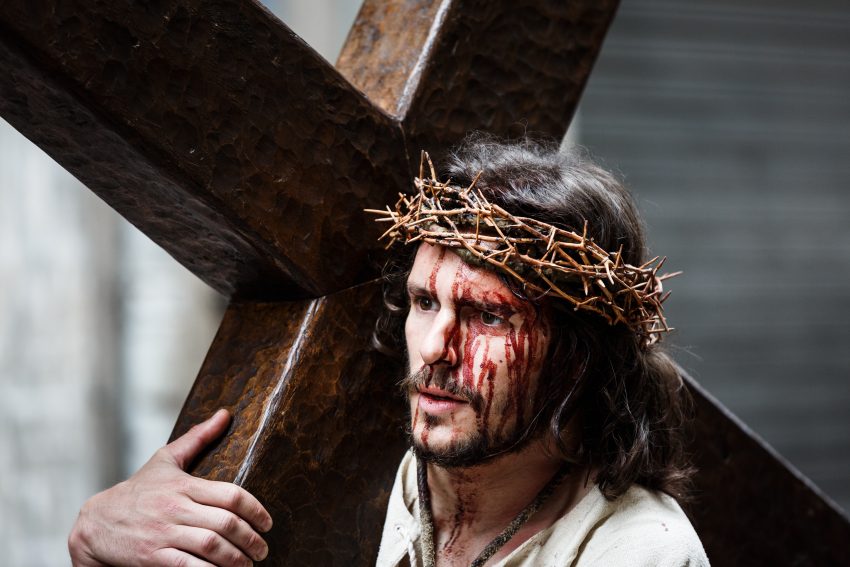 8 datos que debes conocer sobre el Viernes Santo 1 Cristo con la Cruz jesucristo