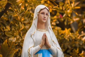 10 razones para amar y honrar a la Virgen María 2 Amemos a la Virgen Maria