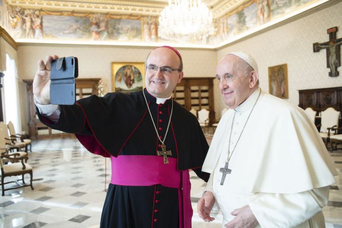 Monseñor Munilla habla claro sobre la bendición de parejas homosexuales y Fiducia Supplicans 2 Munilla bendiciones
