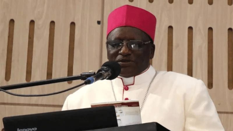 Obispo de Kenia defiende con firmeza la postura contra la bendición de parejas homosexuales 2 bendición de parejas homosexuales