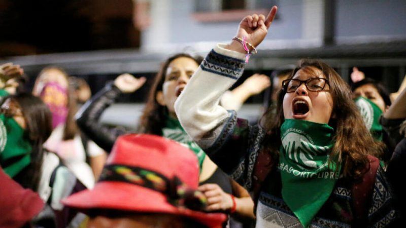 Iglesia Católica arremete contra jueces de Ecuador: Excomunión por Legalización del Aborto 2