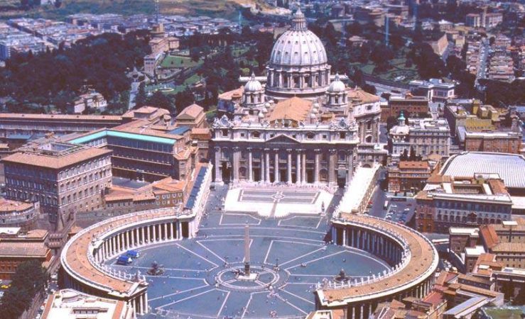 Vaticano Declara que Basílica de San Pedro Bendecirá Parejas Homosexuales 2 Parejas Homosexuales