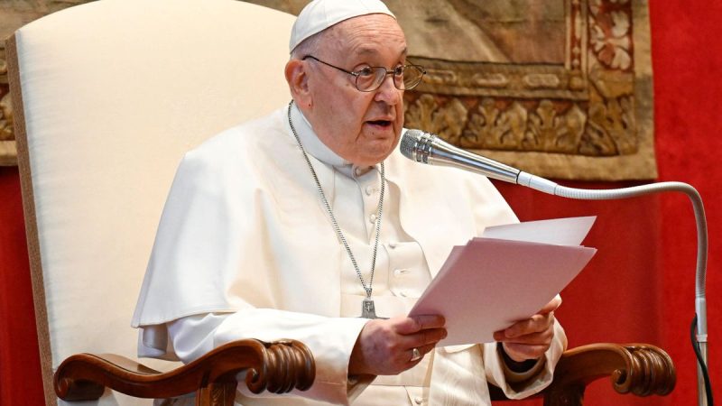 Papa Francisco Clarifica: Bendiciones a Parejas Homosexuales enfocadas en "las personas" sin Cambiar Doctrina de la Iglesia 2 Papa Francisco
