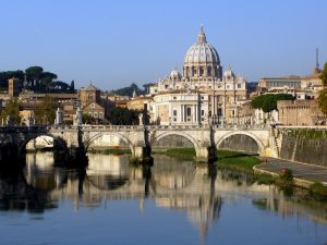 La Academia Pontificia para la Vida y la Controversia sobre la Eutanasia y el Suicidio Asistido 3 VATICANO Y EUTANASIA