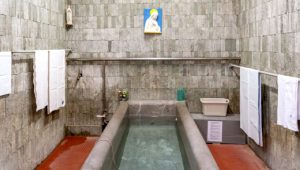 Lourdes Renace: Las Piscinas del Santuario Reabren Tras Cuatro Años 2 LOURDES