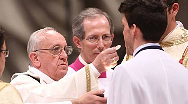 ¿Puedes comulgar si has cometido este pecado? La respuesta clara del Magisterio 1 comulgar