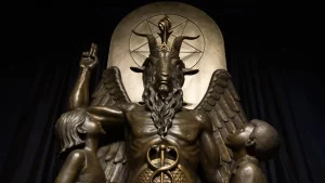 ALERTA CATÓLICO: Vigila el Cuerpo de Cristo en Misa, el satanismo acecha 3 satanismo