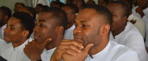 🙏 Tres seminaristas católicos secuestrados en Nigeria: un nuevo ataque a la fe 2 Nigeria