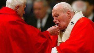 ⚠️ 4 peligros ocultos de comulgar en la mano: ¿estás poniendo en riesgo lo sagrado? 4 comulgar