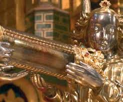 El Milagro Eucarístico de Brujas: La Preciosísima Sangre de Jesús y su Custodia en Flandes 3 Milagro Eucarístico